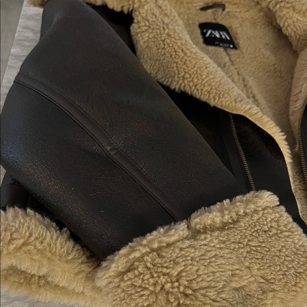 Zara Faux Shearling Jacket - Picture 4 of 9